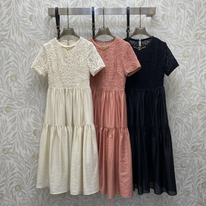 EyeCatching Valentino Dress 174589