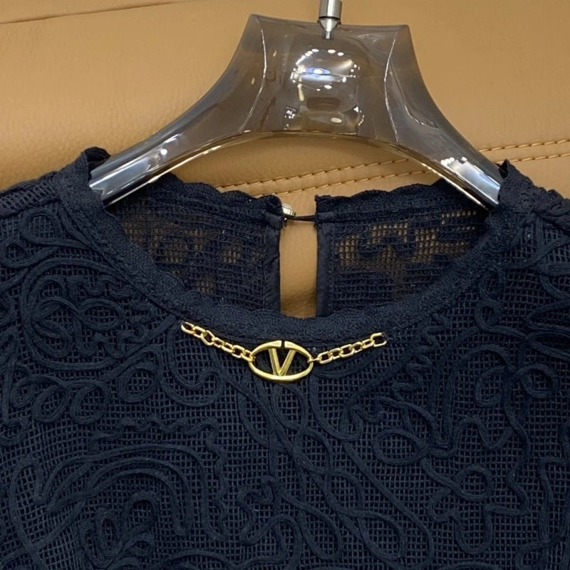 EyeCatching Valentino Dress 174589
