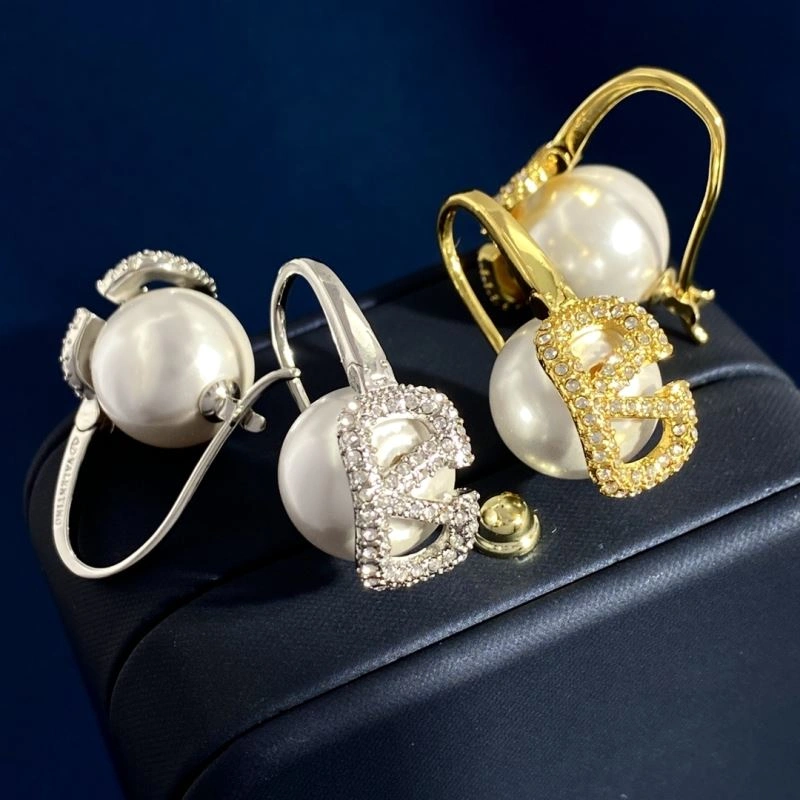 Modern Valentino Earrings 214099