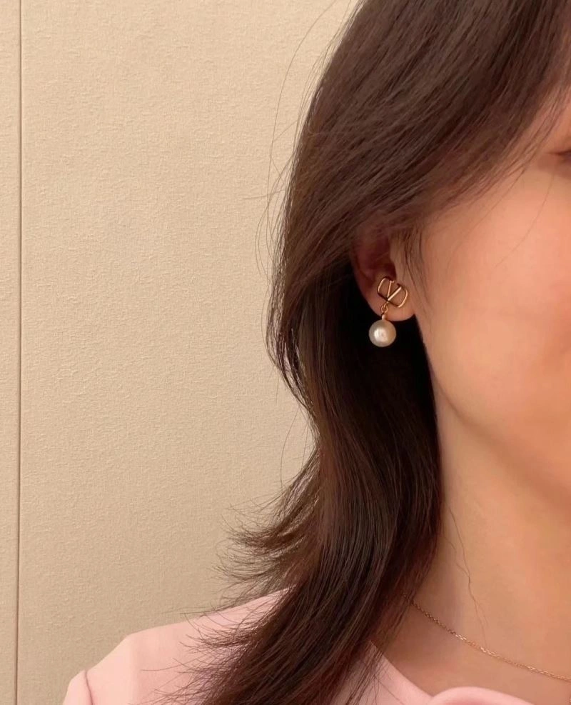 Valentino Earrings Effortless 212808