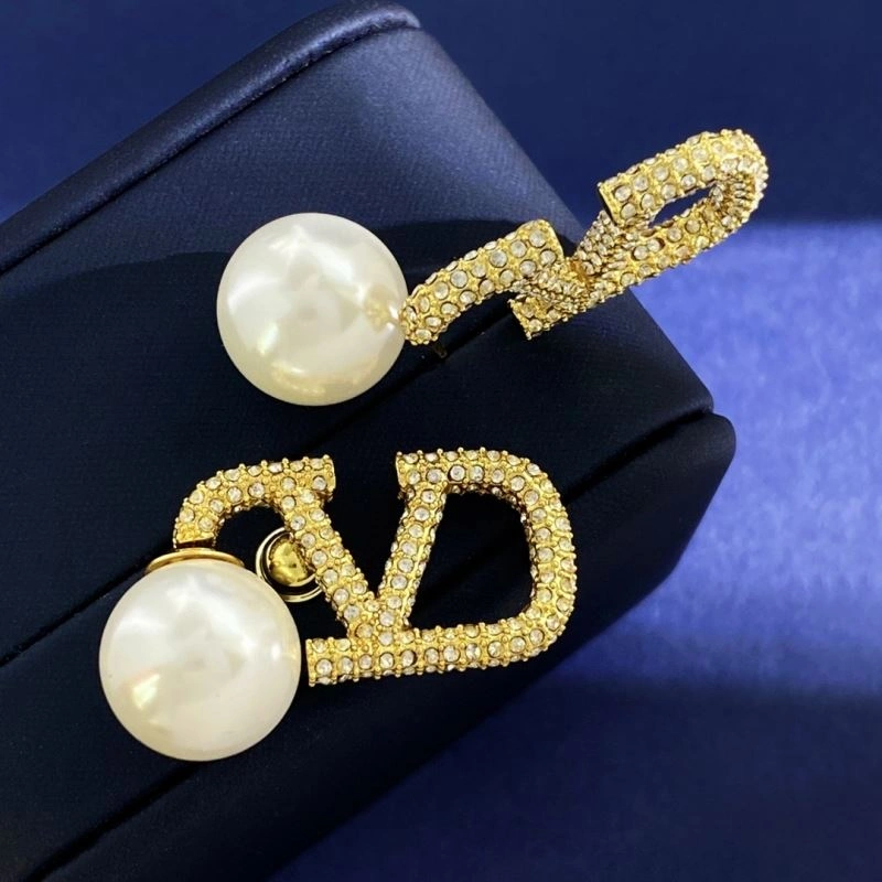 Breathable Valentino Earrings 211670