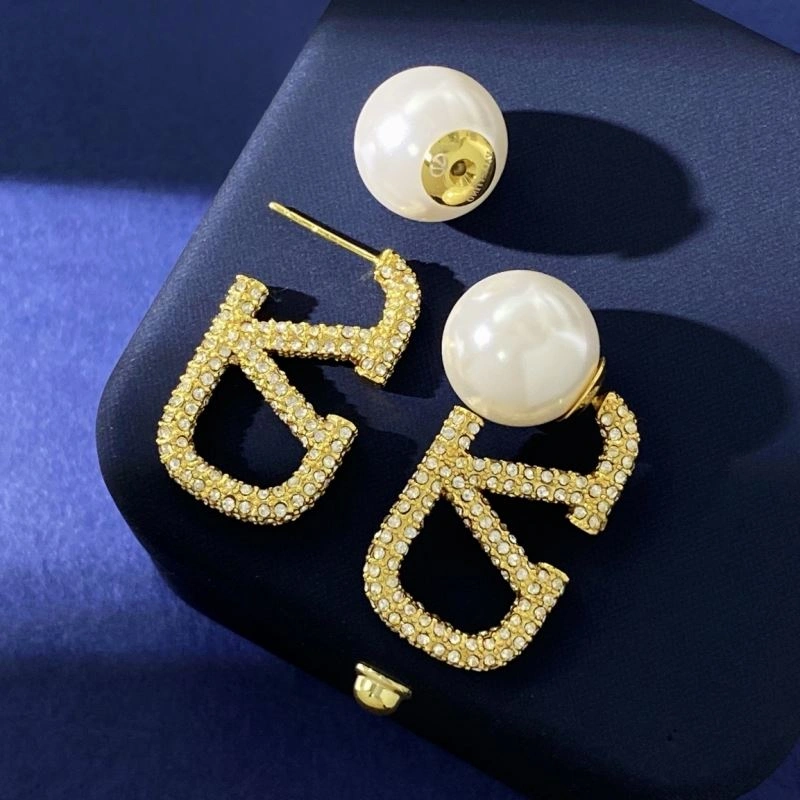 Breathable Valentino Earrings 211670