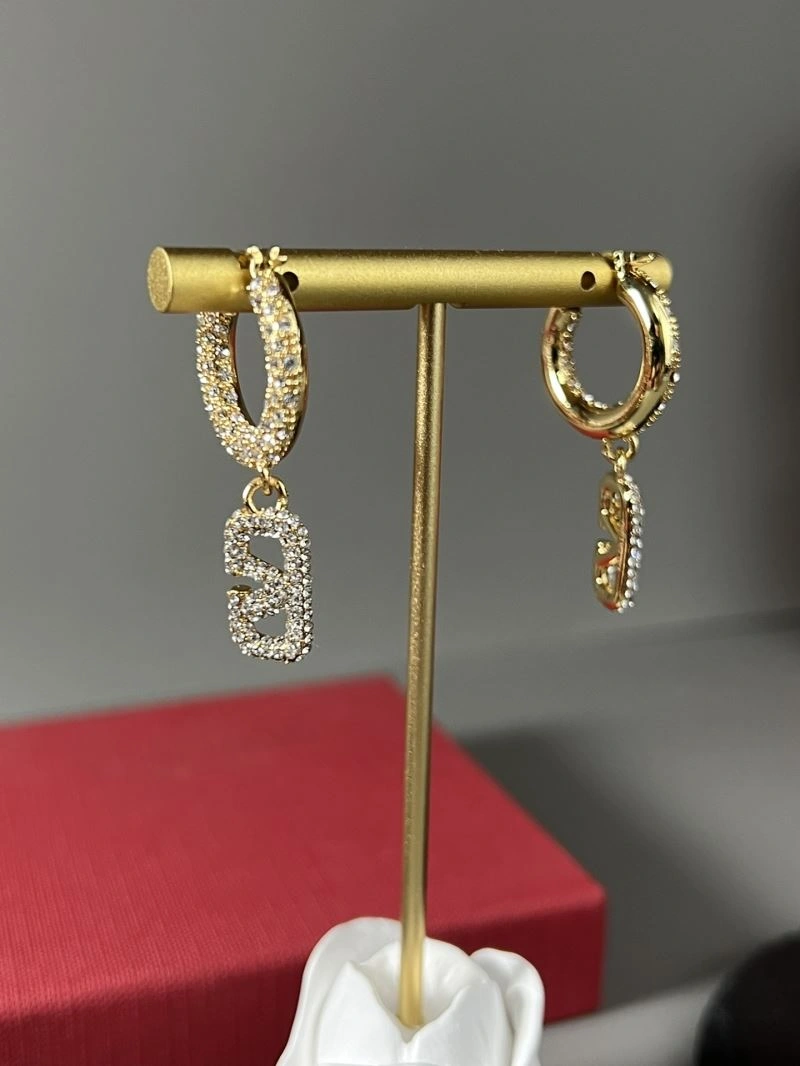 Trendsetting Valentino Earrings 211052