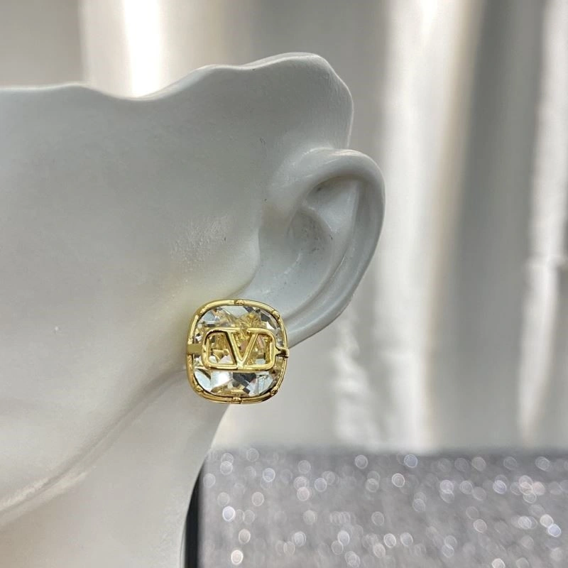 Cozy Valentino Earrings 210337