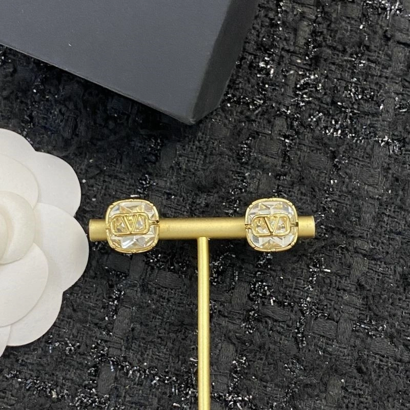 Cozy Valentino Earrings 210337