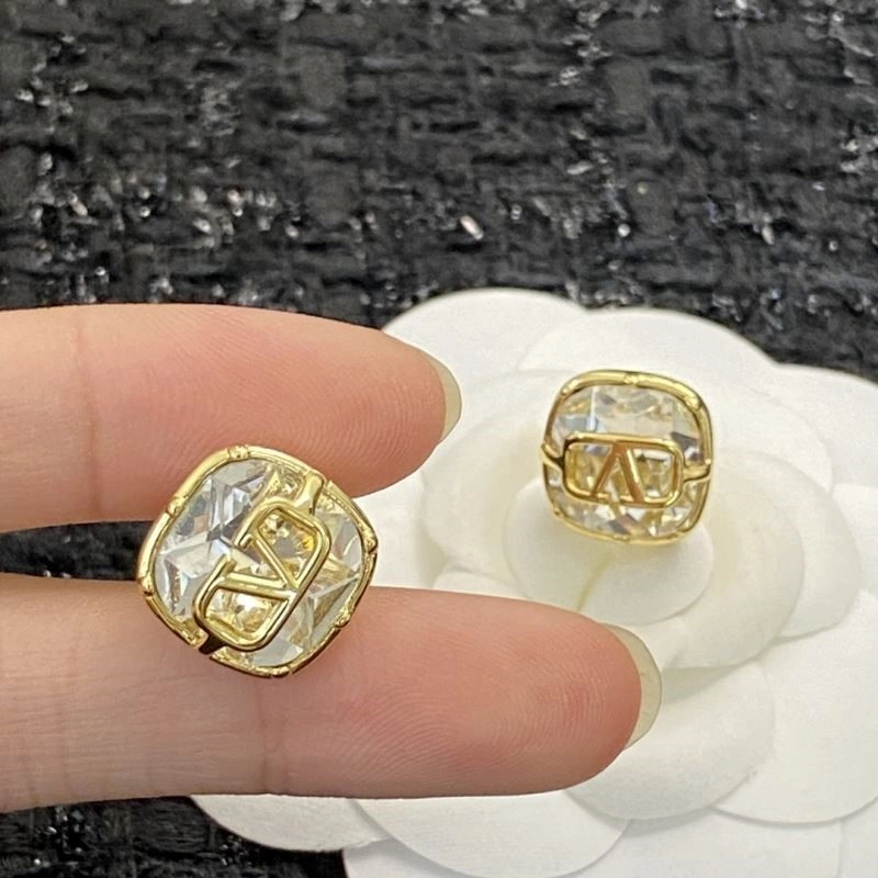 Cozy Valentino Earrings 210337