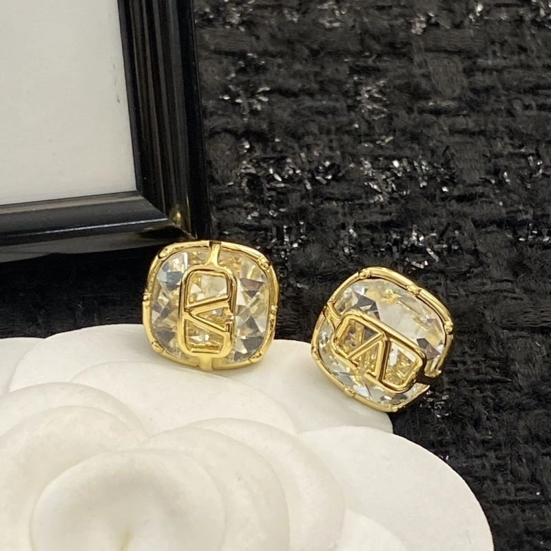 Cozy Valentino Earrings 210337