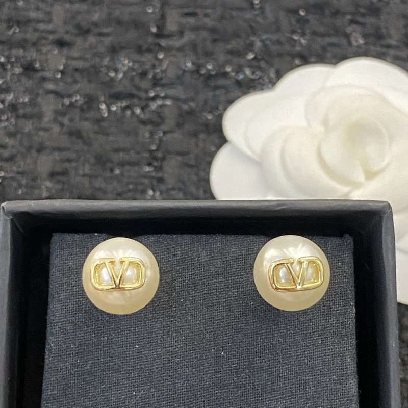 TechFriendly Valentino Earrings 210320