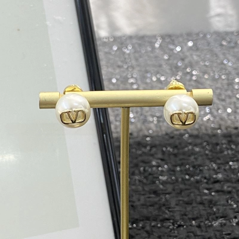TechFriendly Valentino Earrings 210320