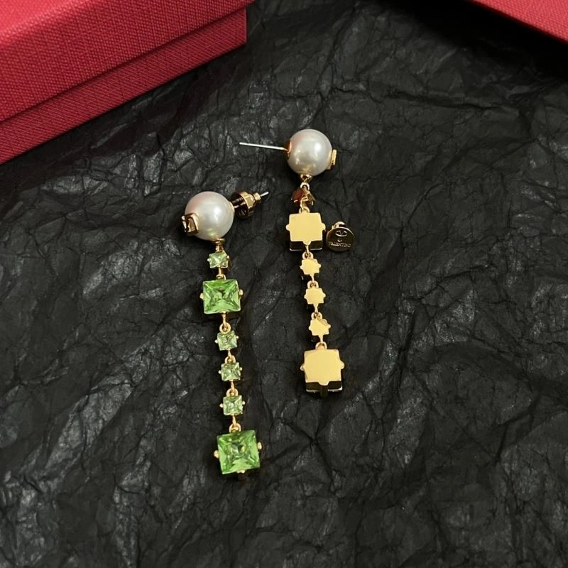 EyeCatching Valentino Earrings 209089