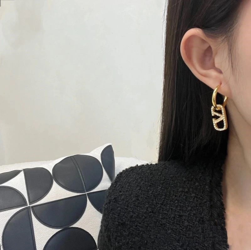 Efficient Valentino Earrings 209062