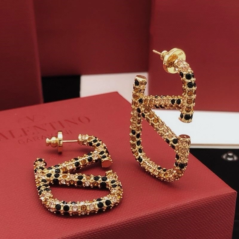Minimalist Valentino Earrings 209059