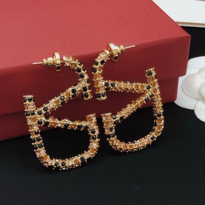Minimalist Valentino Earrings 209059