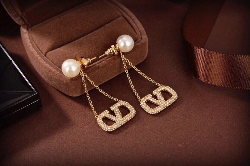 Neat Valentino Earrings 208414