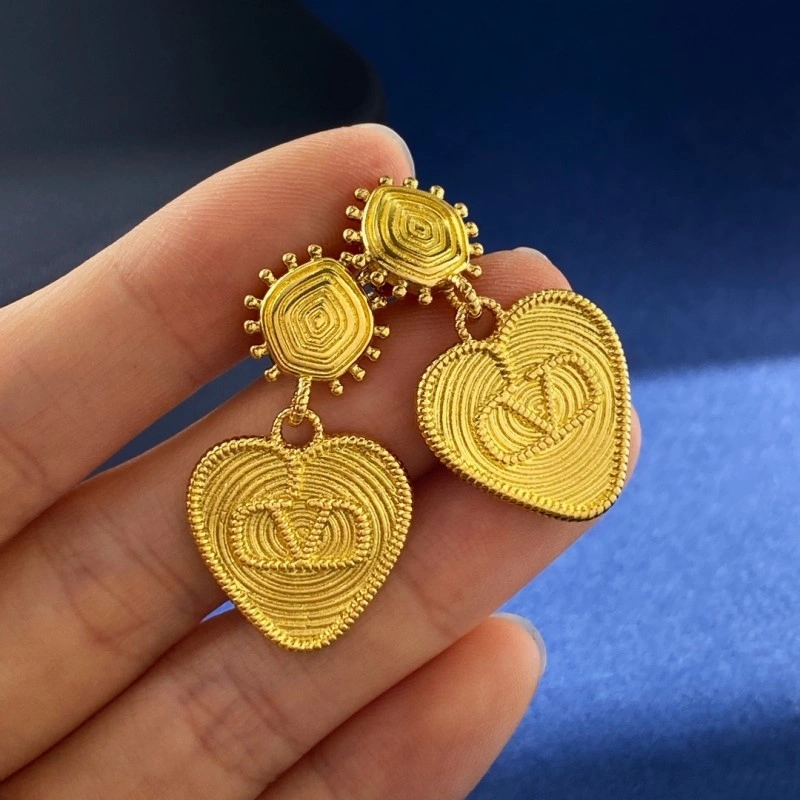 EyeCatching Valentino Earrings 207743