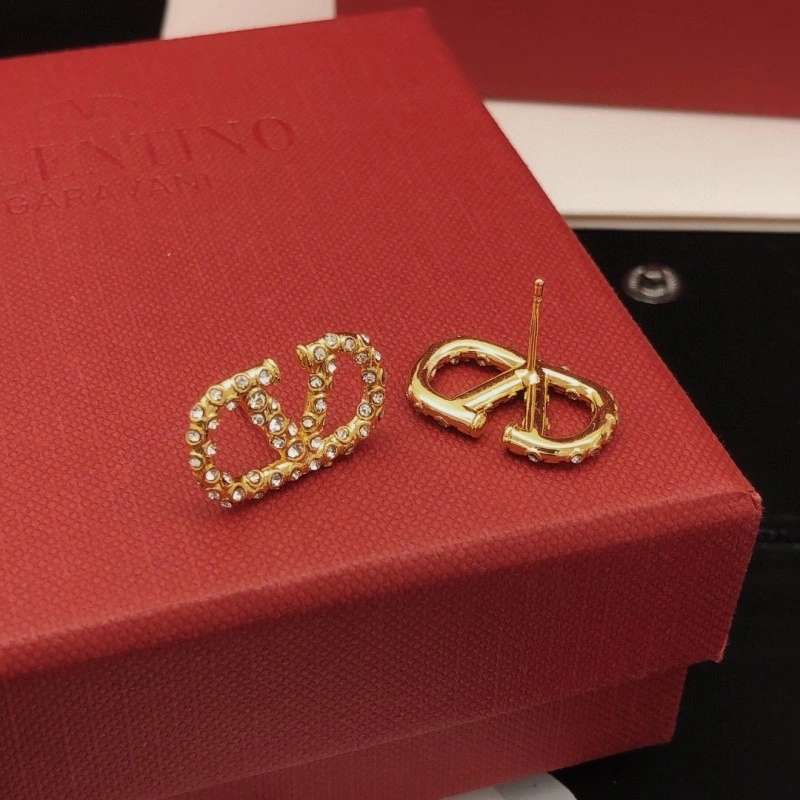 Valentino Earrings Trendsetting 207728