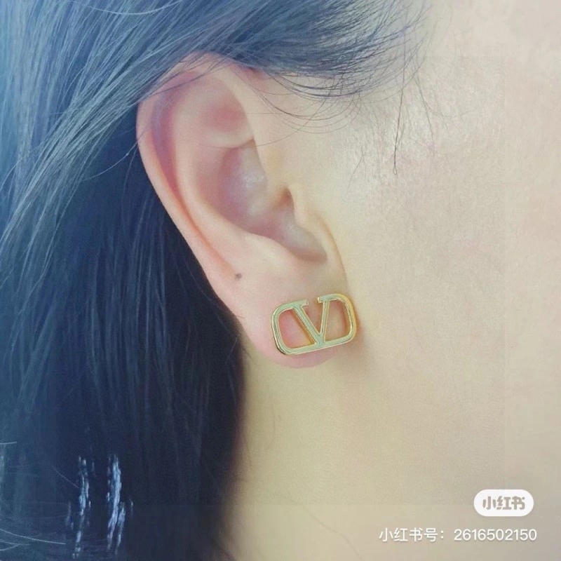Versatile Valentino Earrings 207726