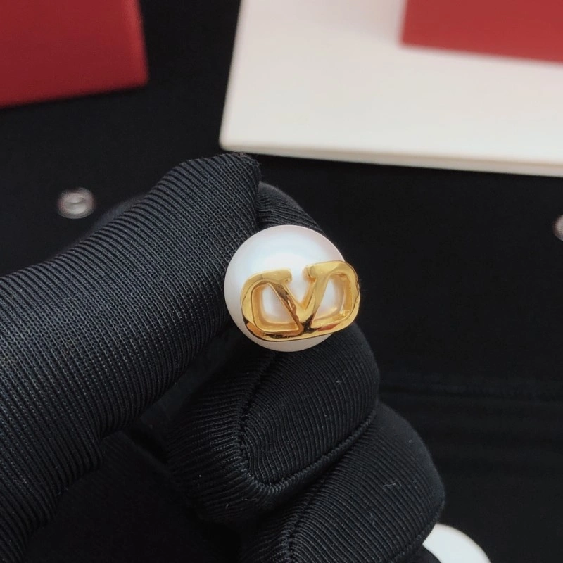 Breathable Valentino Earrings 207704