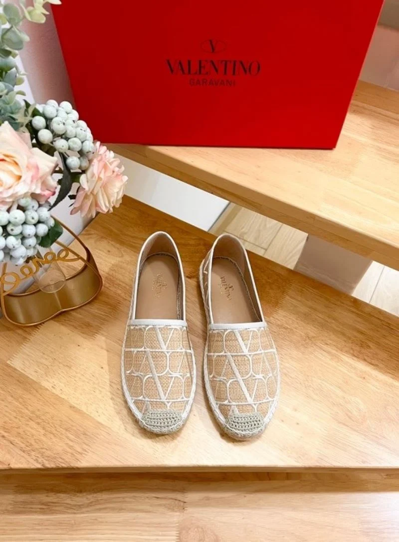 Valentino Fishermans Shoes Bold 36775