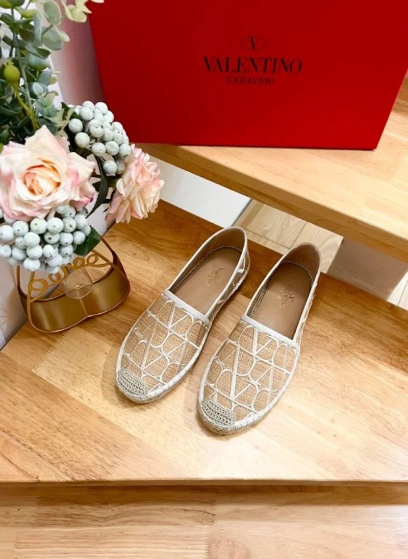 Valentino Fishermans Shoes Bold 36775