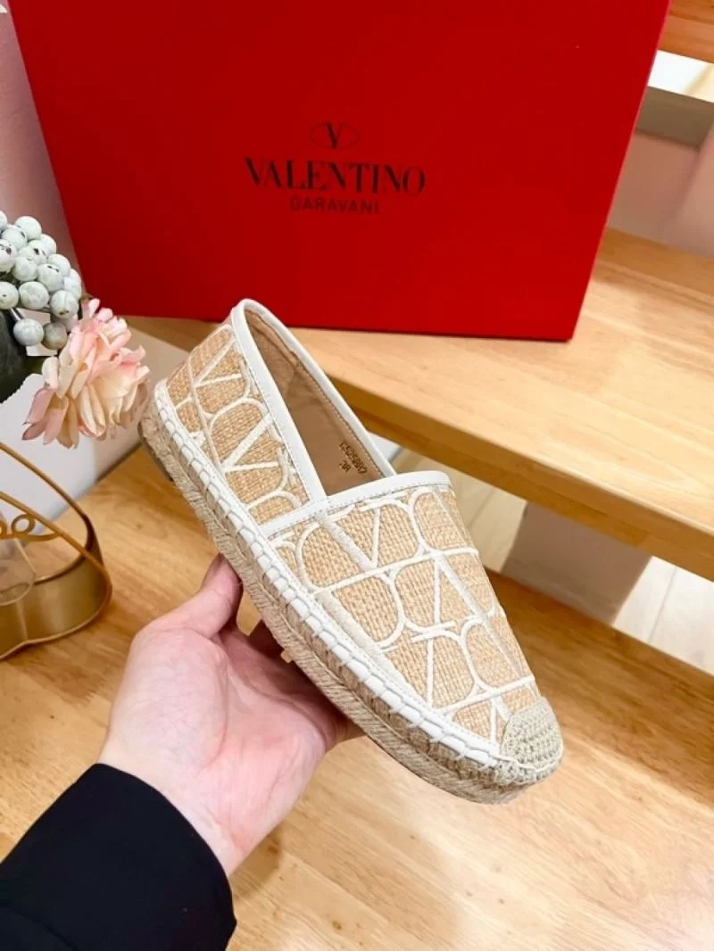 Valentino Fishermans Shoes Bold 36775