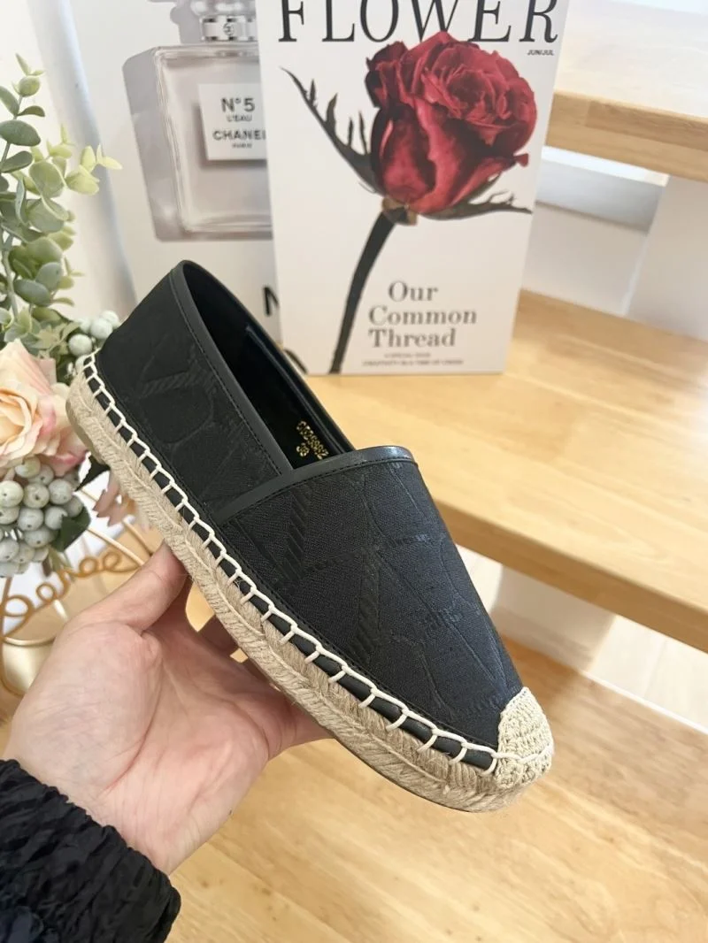 Versatile Valentino Fishermans Shoes 36777