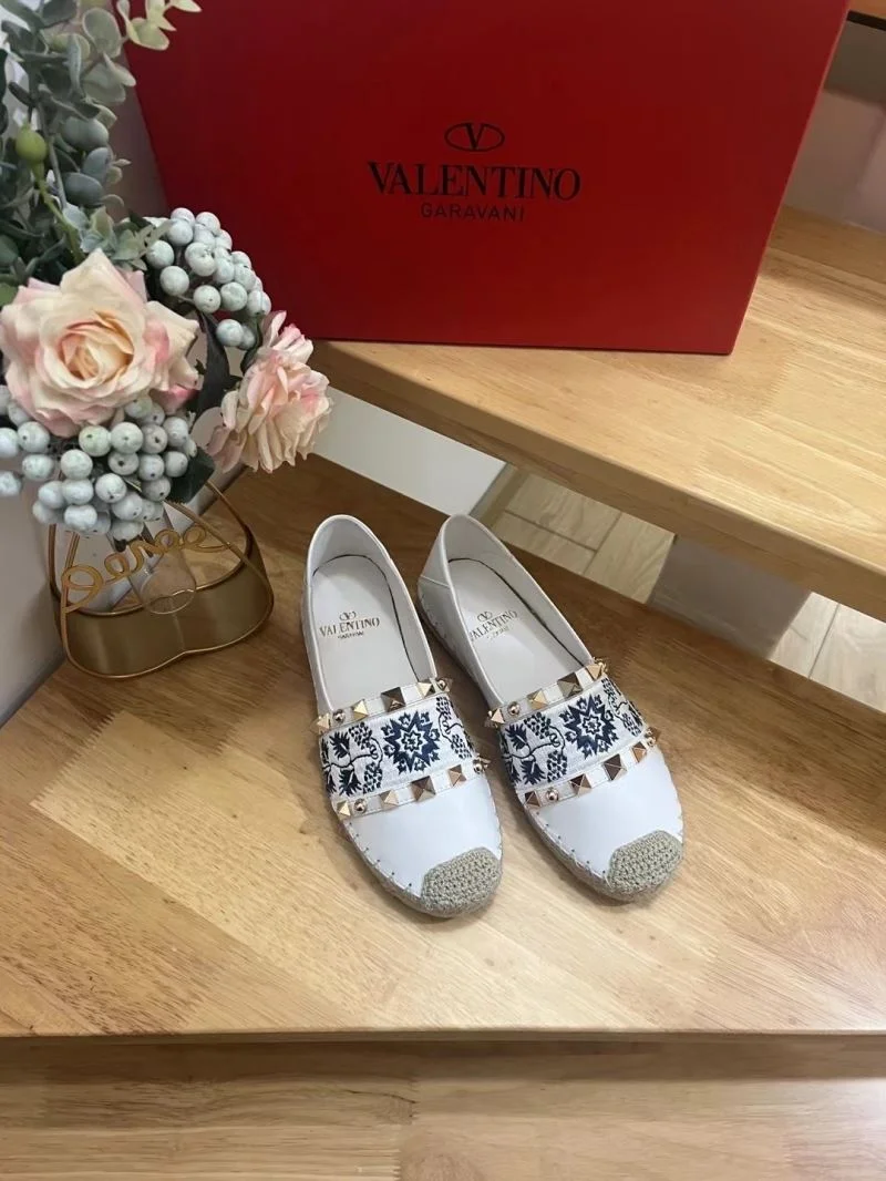 Resilient Valentino Fishermans Shoes 36773