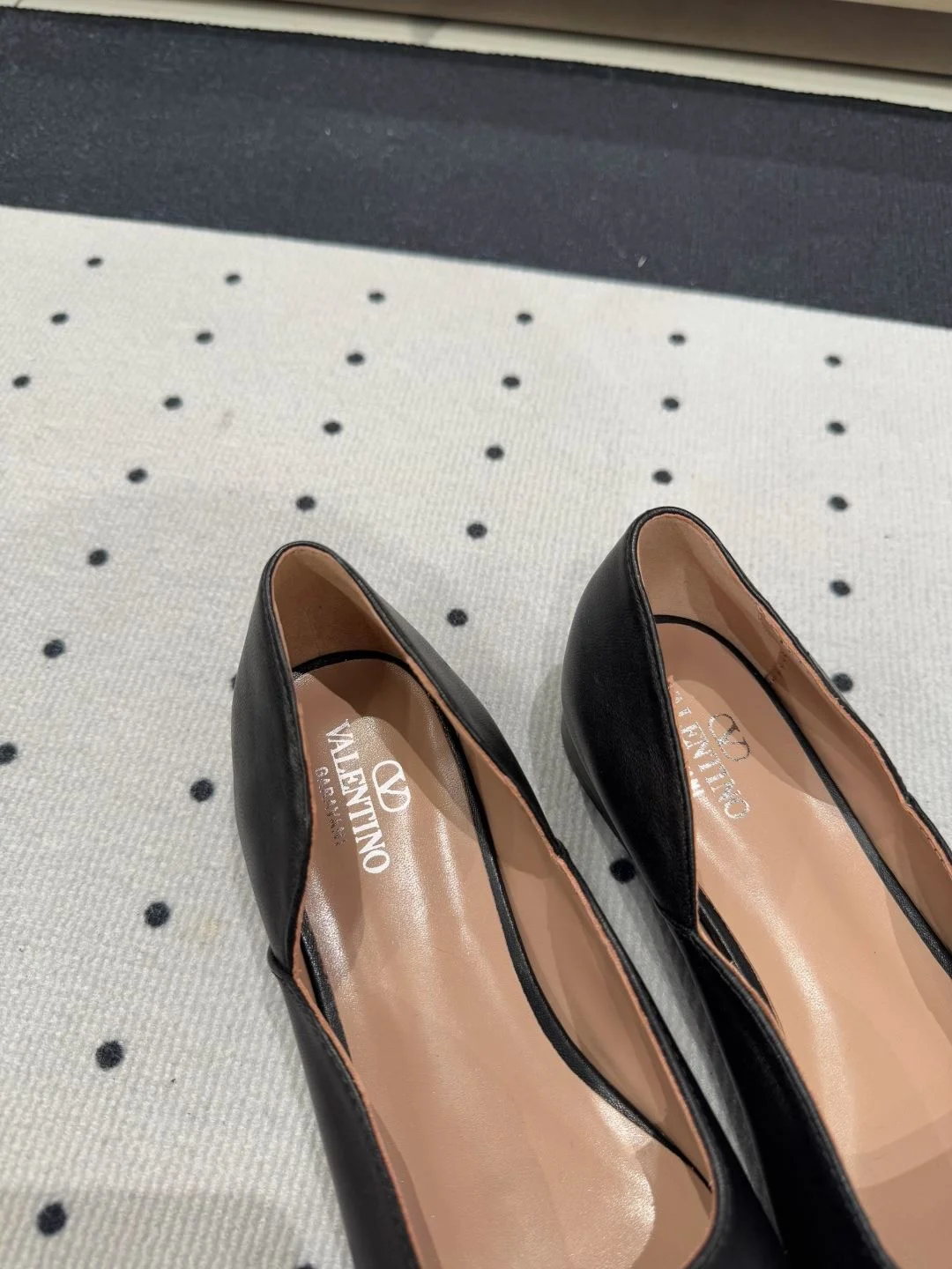 Bold Valentino Flat Shoes 36295