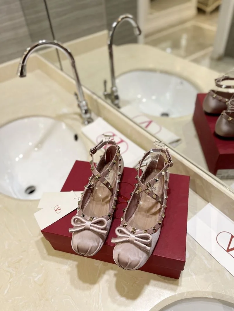 NewStyle Valentino Flat Shoes 36784