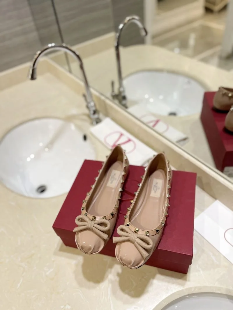 UrbanChic Valentino Flat Shoes 36795