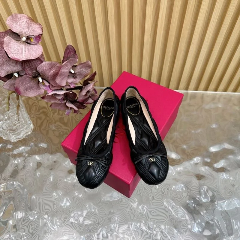 Valentino Flat Shoes Durable 36492