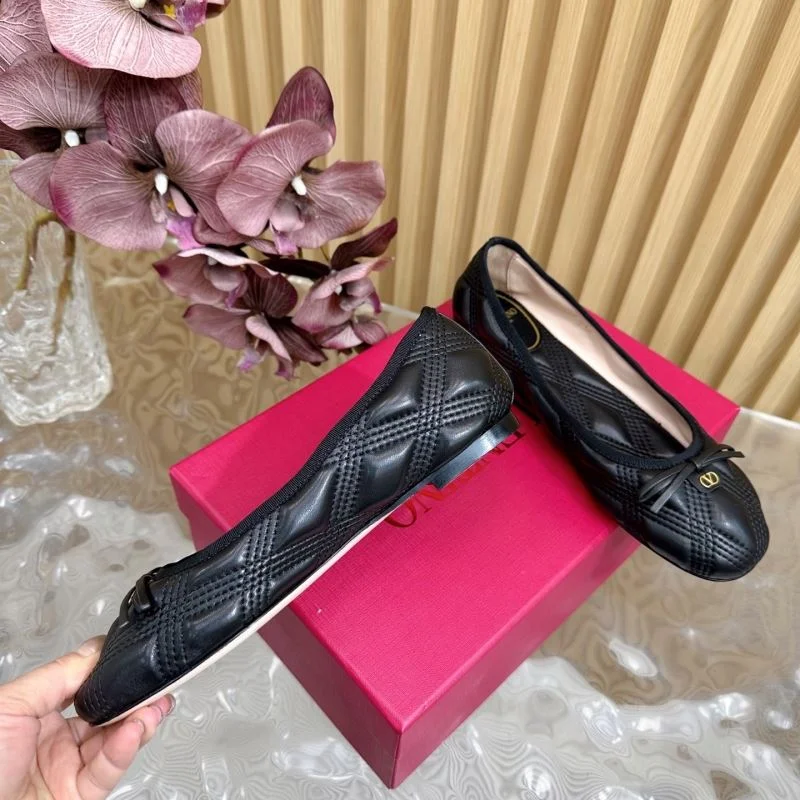 Valentino Flat Shoes Durable 36492