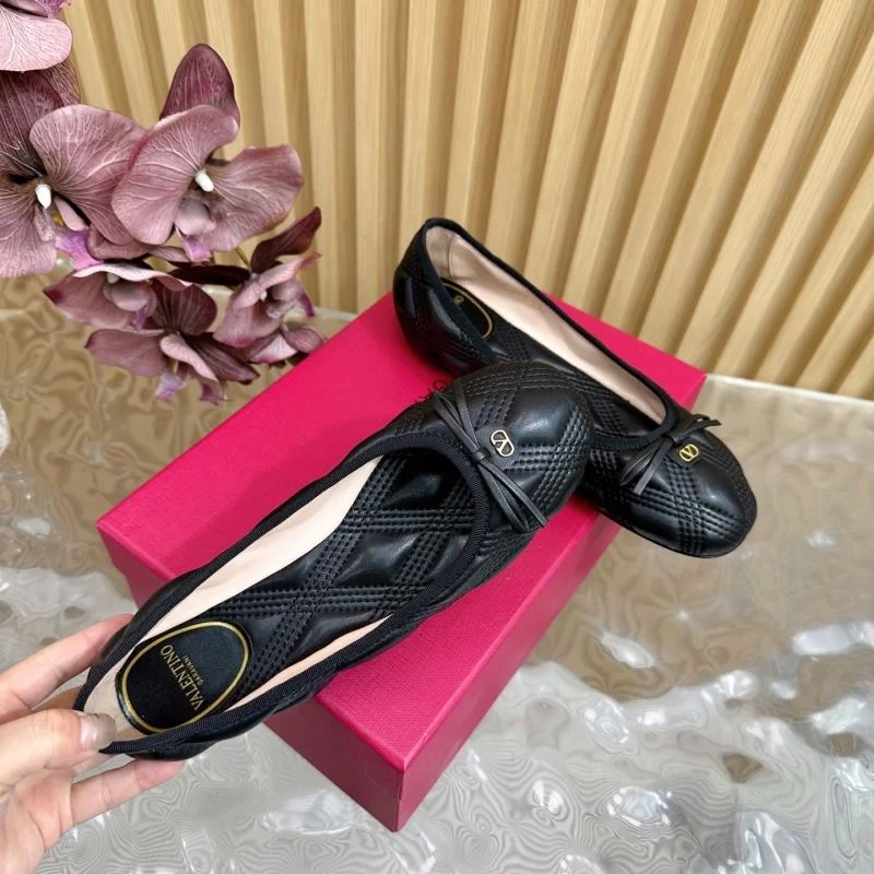 Valentino Flat Shoes Durable 36492