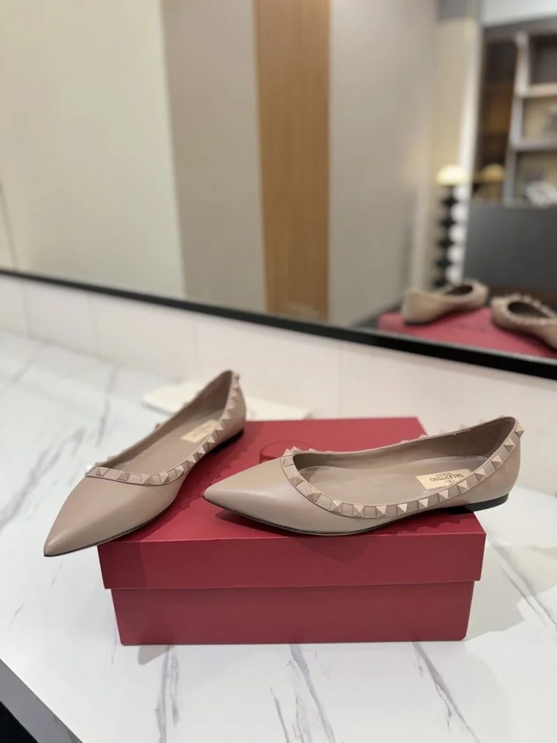 Valentino Flat Shoes Efficient 36478