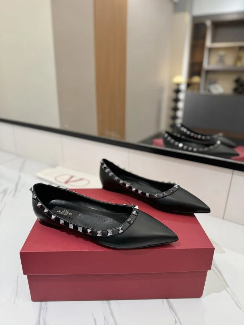 EyeCatching Valentino Flat Shoes 36475