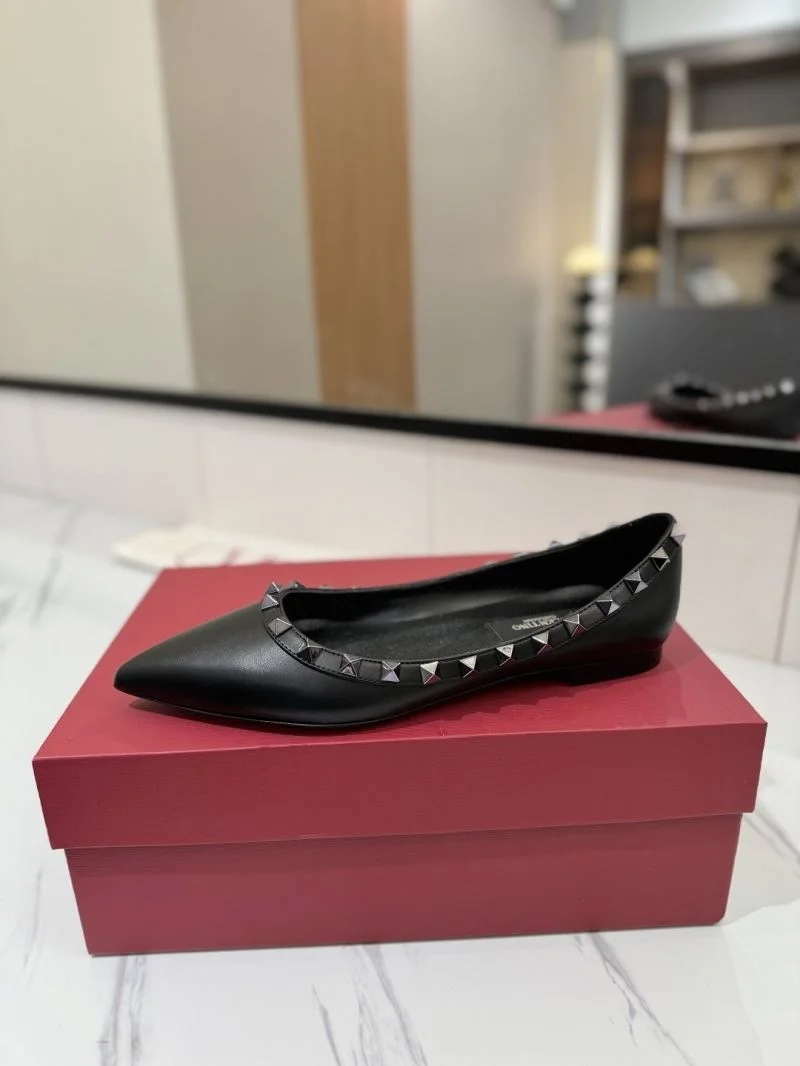 EyeCatching Valentino Flat Shoes 36475
