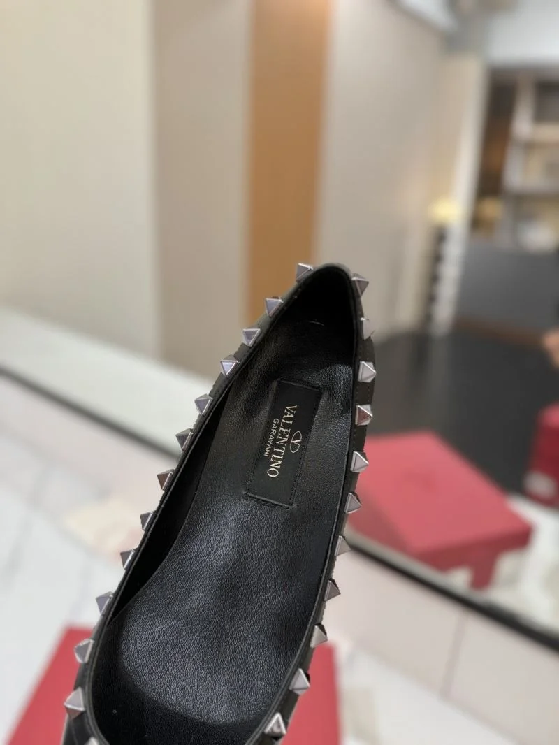 EyeCatching Valentino Flat Shoes 36475