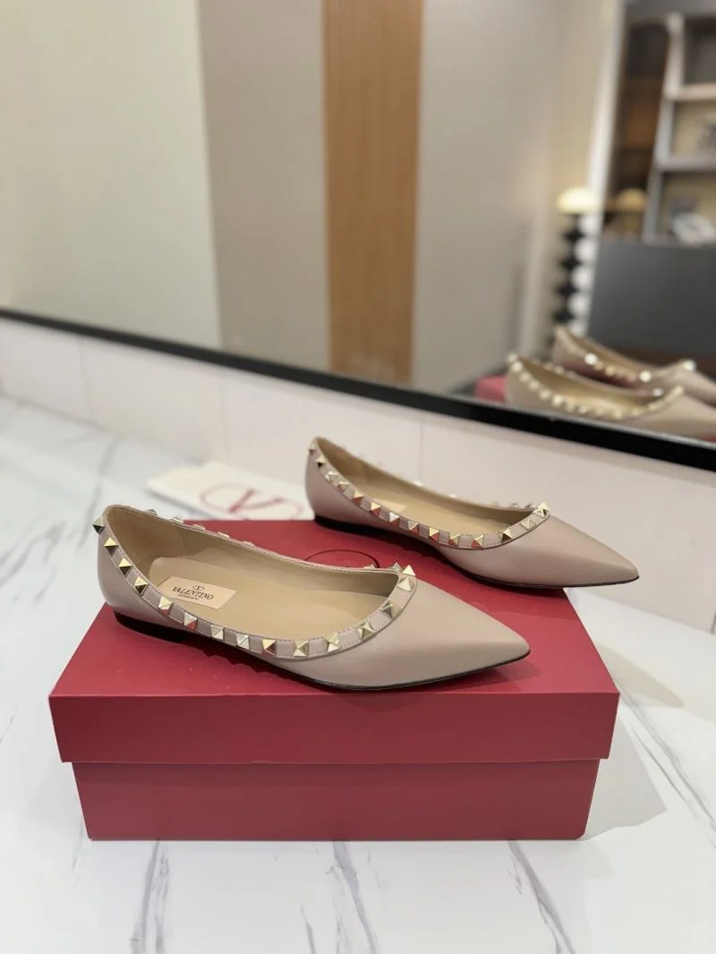 Youthful Valentino Flat Shoes 36474