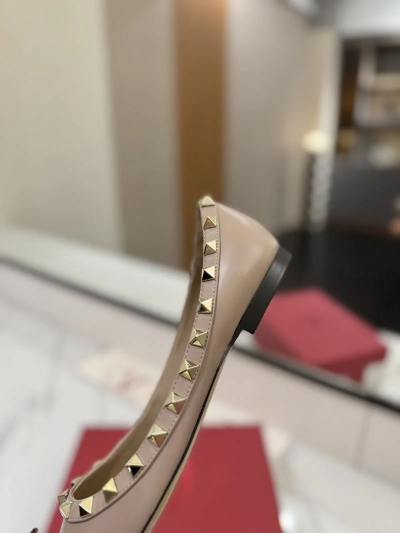 Youthful Valentino Flat Shoes 36474