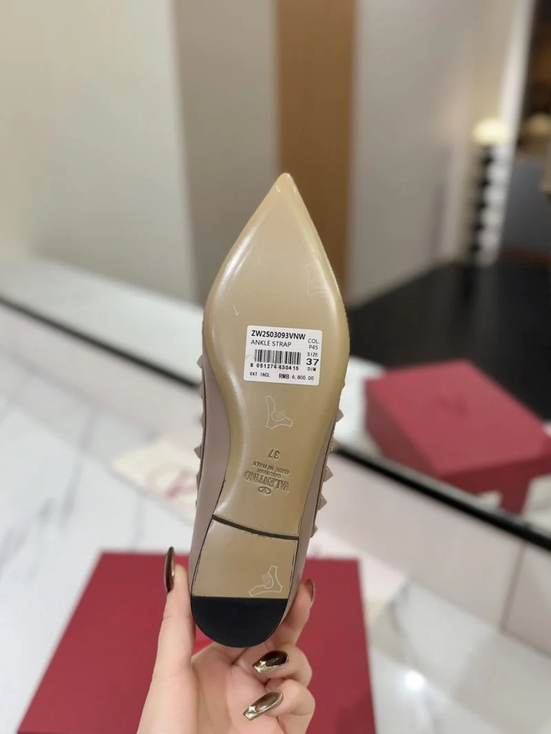 Youthful Valentino Flat Shoes 36474