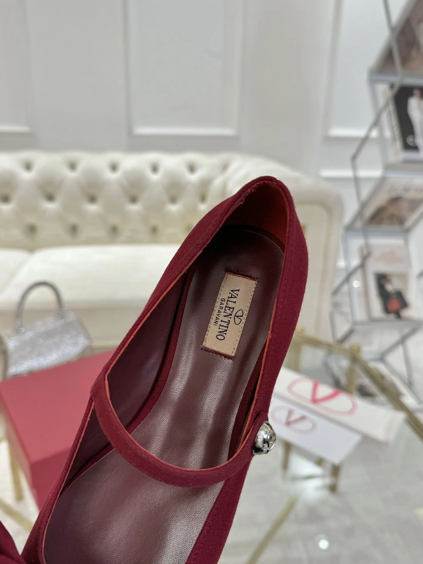 Durable Valentino Flat Shoes 36246