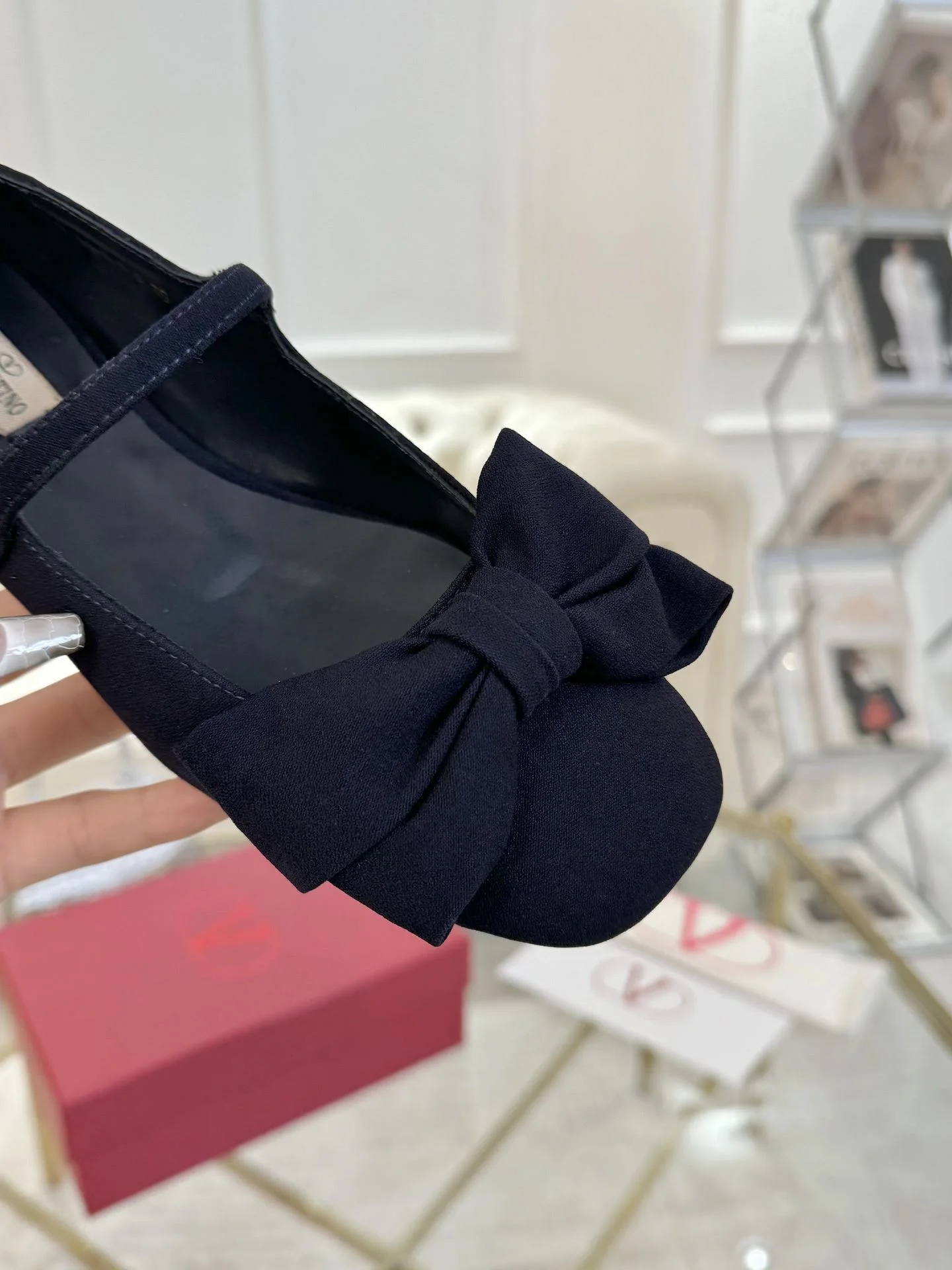 Practical Valentino Flat Shoes 36250