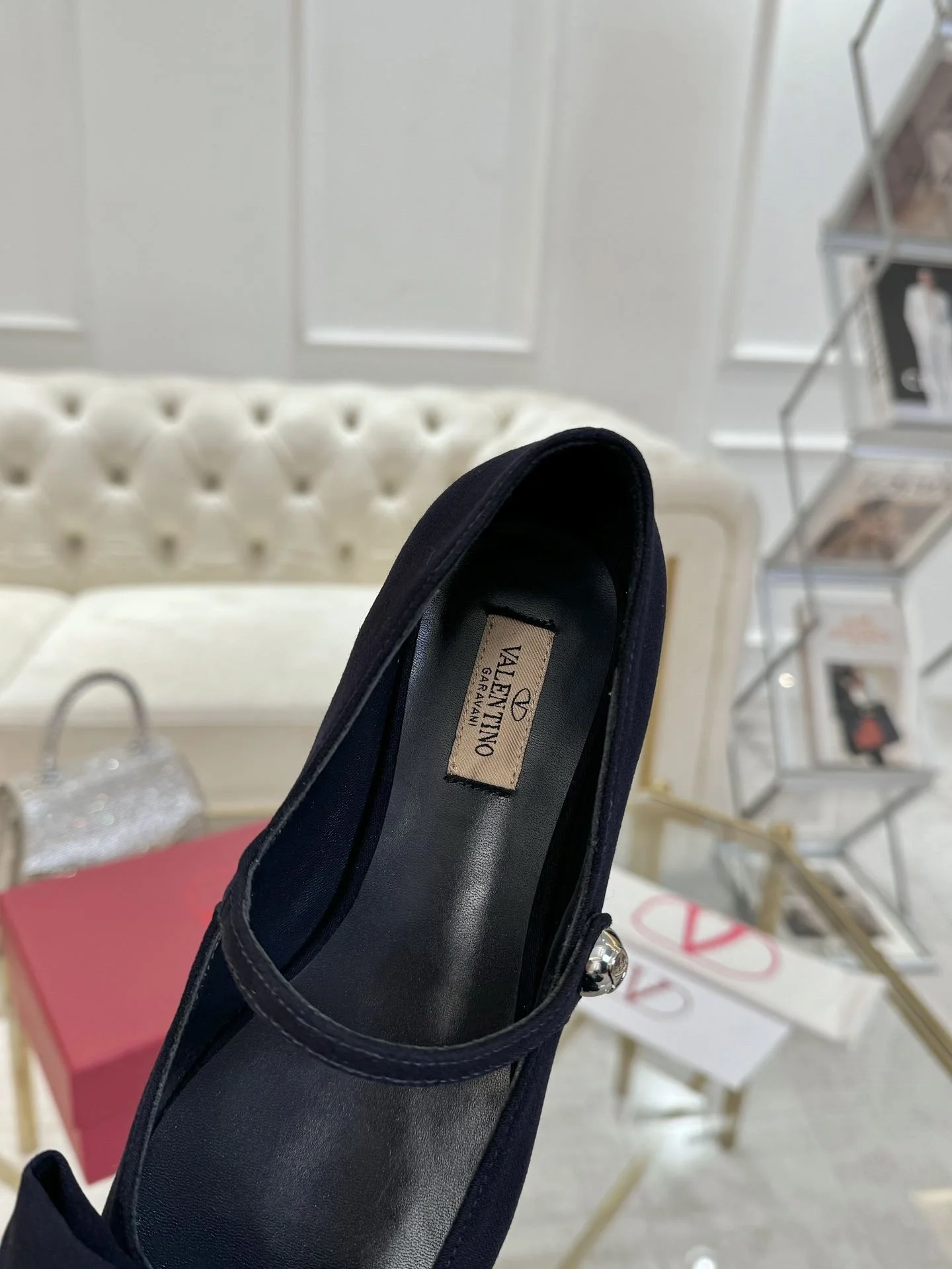 Practical Valentino Flat Shoes 36250