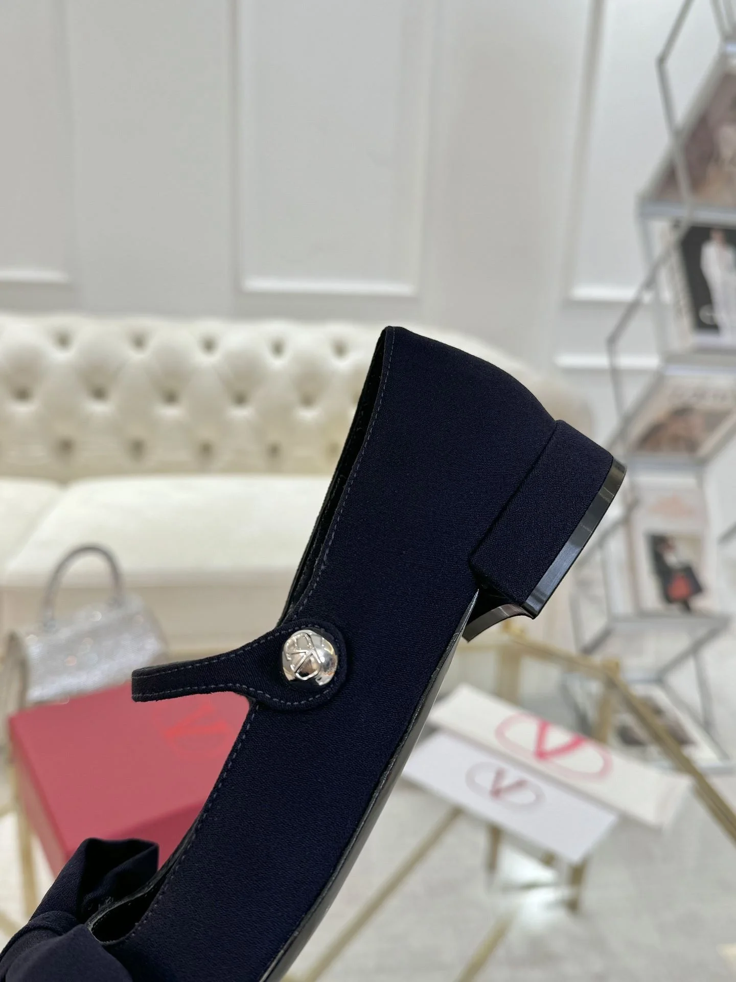 Practical Valentino Flat Shoes 36250