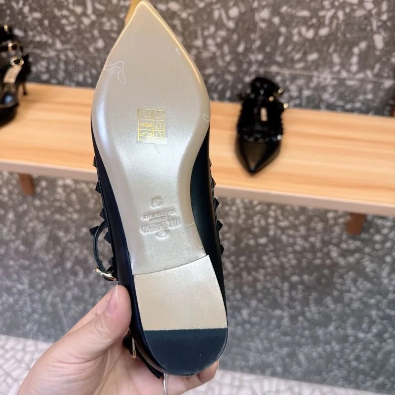 Valentino Flat Shoes FreshLook 36244