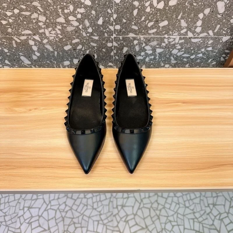 Durable Valentino Flat Shoes 36230
