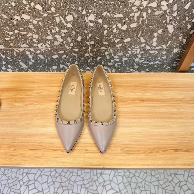 Valentino Flat Shoes EyeCatching 36249