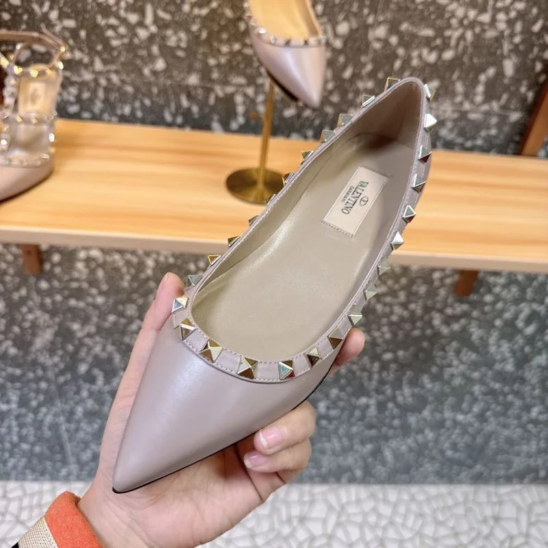 Valentino Flat Shoes EyeCatching 36249