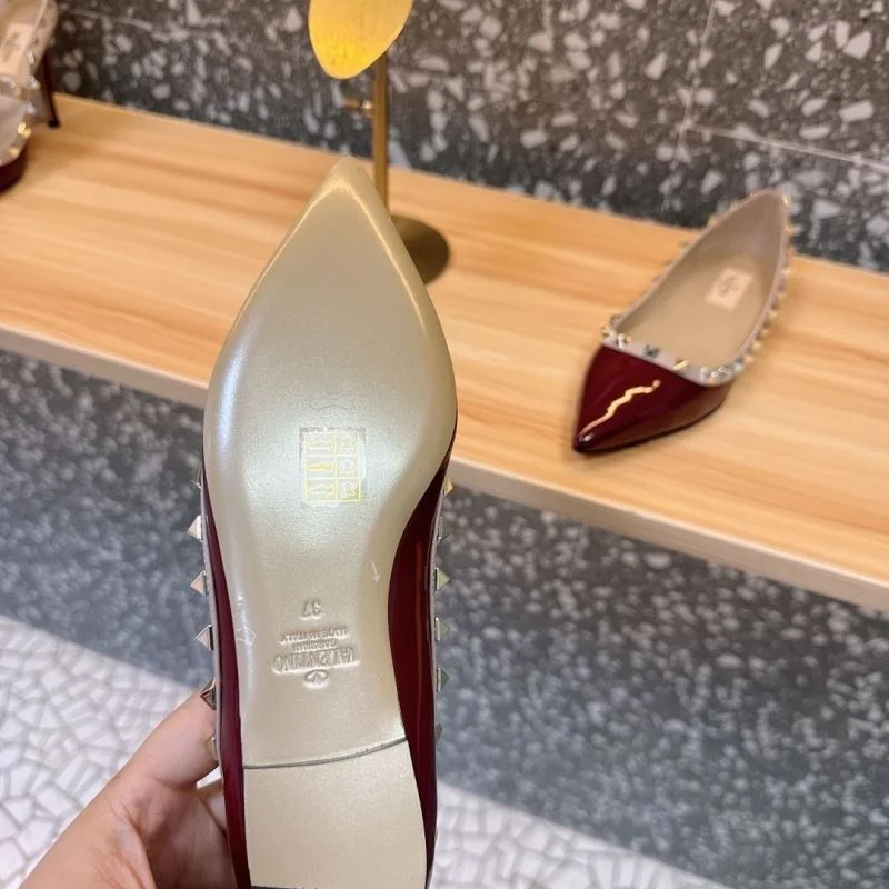 Sophisticated Valentino Flat Shoes 36229