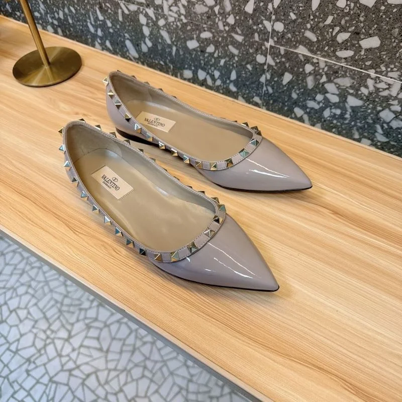 Effortless Valentino Flat Shoes 36224